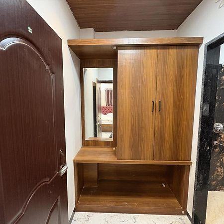 Shree Trilokeshwar Guest House Uddzsaín Kültér fotó